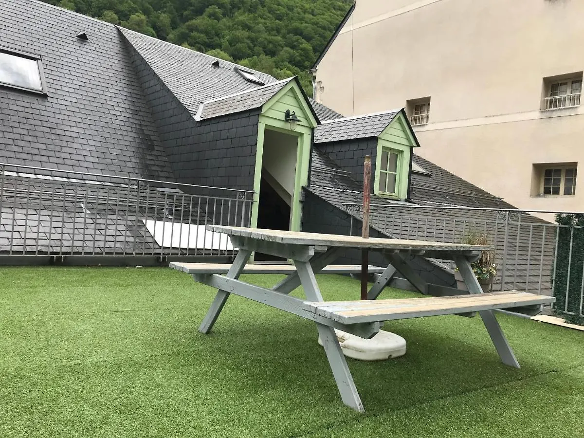 Place De La Mairie T2 Type Loft 70M2 Terrasse 35M2 Cauterets Apartamento